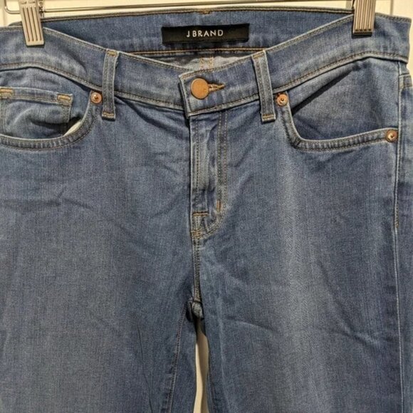 J Brand | Slim Bootcut Jeans in Lucas light blue wash - Picture 9 of 9